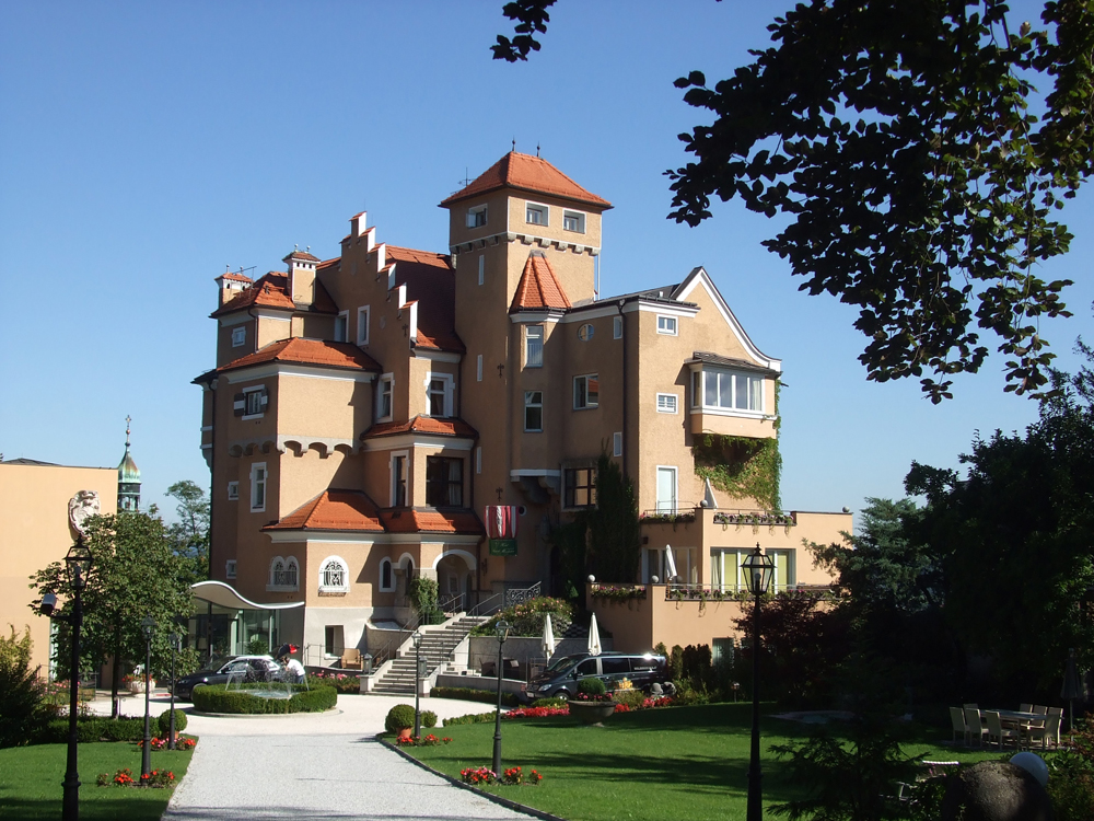 Schloss Mönchstein